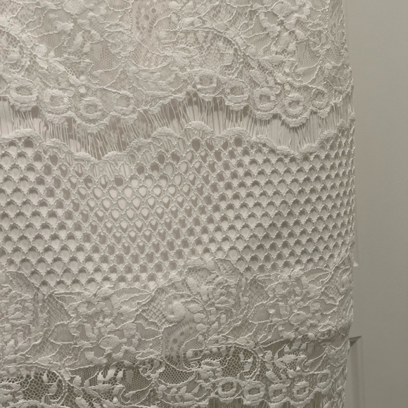 Strapless white lace BeBe dress. New! Never worn. Perfect condition - Picture 5 of 9